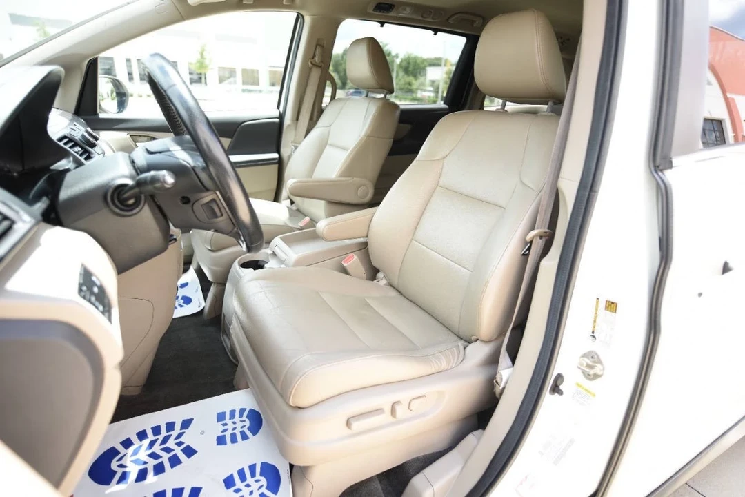 2014 Honda Odyssey - Image 10 of 12