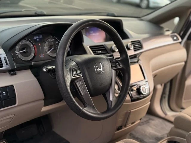 2014 Honda Odyssey - Image 17 of 21