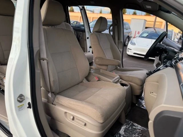 2014 Honda Odyssey - Image 10 of 21