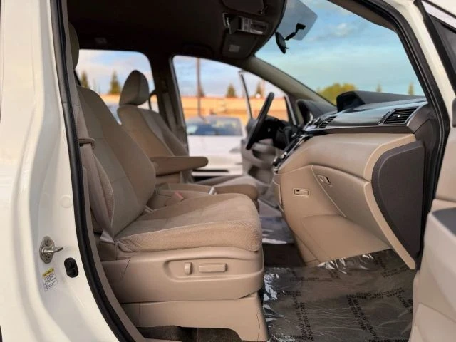 2014 Honda Odyssey - Image 13 of 21