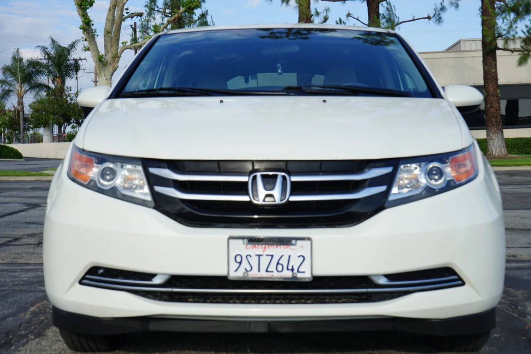 2014 Honda Odyssey - Image 2 of 31