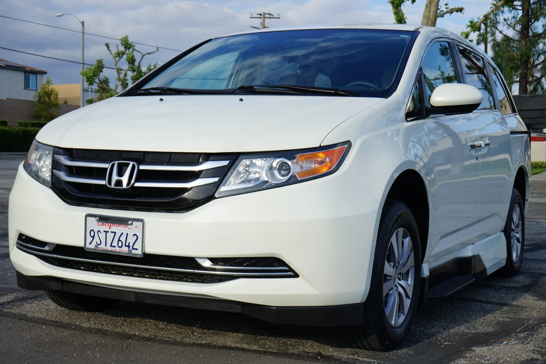 2014 Honda Odyssey - Image 3 of 31