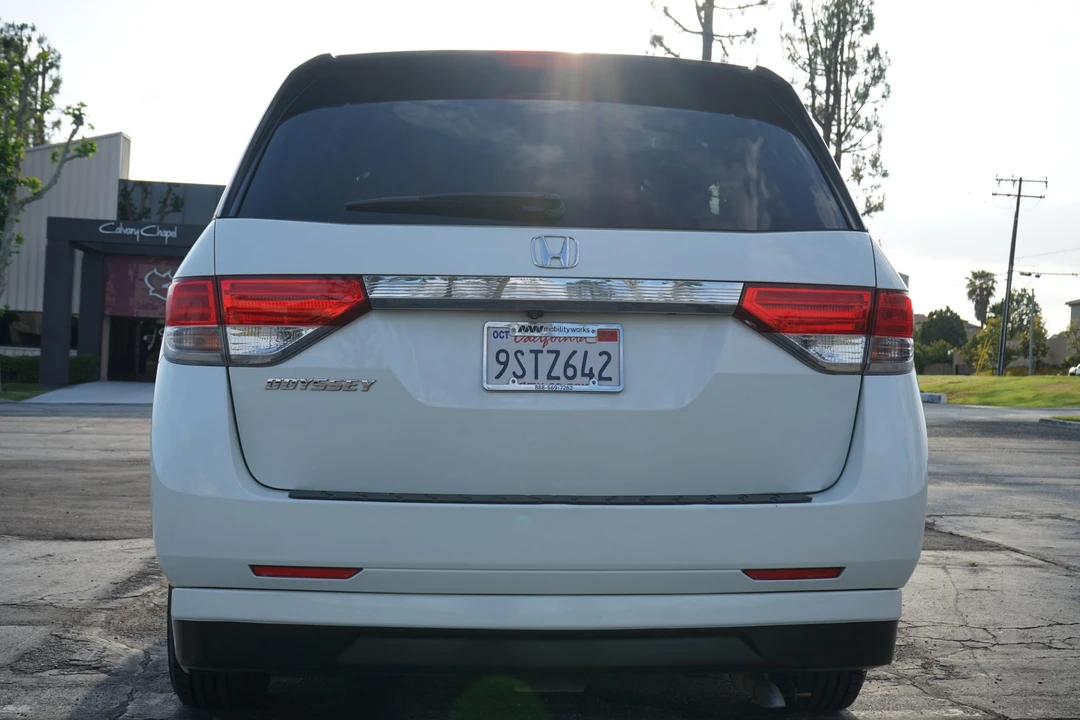 2014 Honda Odyssey - Image 17 of 31
