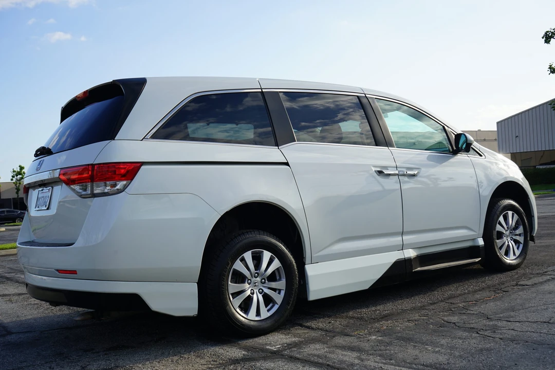 2014 Honda Odyssey - Image 20 of 31