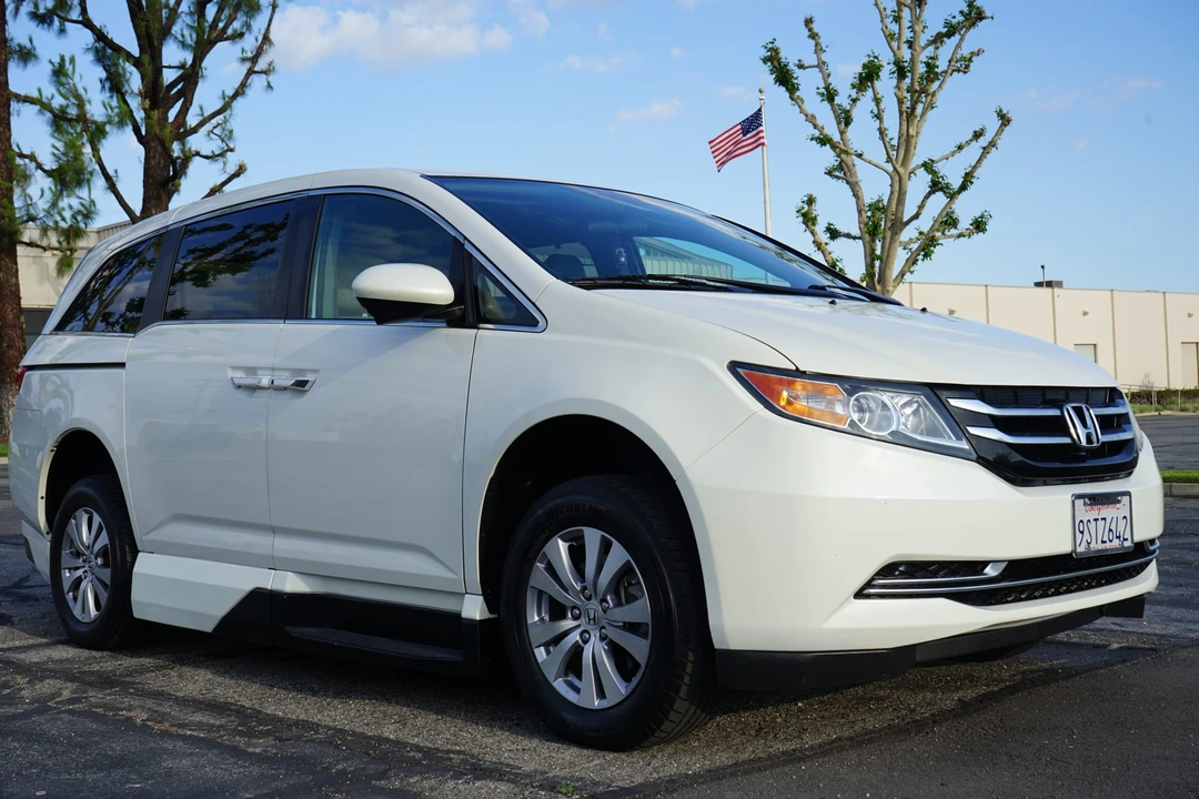 2014 Honda Odyssey - Image 22 of 31