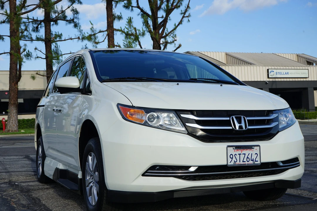 2014 Honda Odyssey - Image 23 of 31