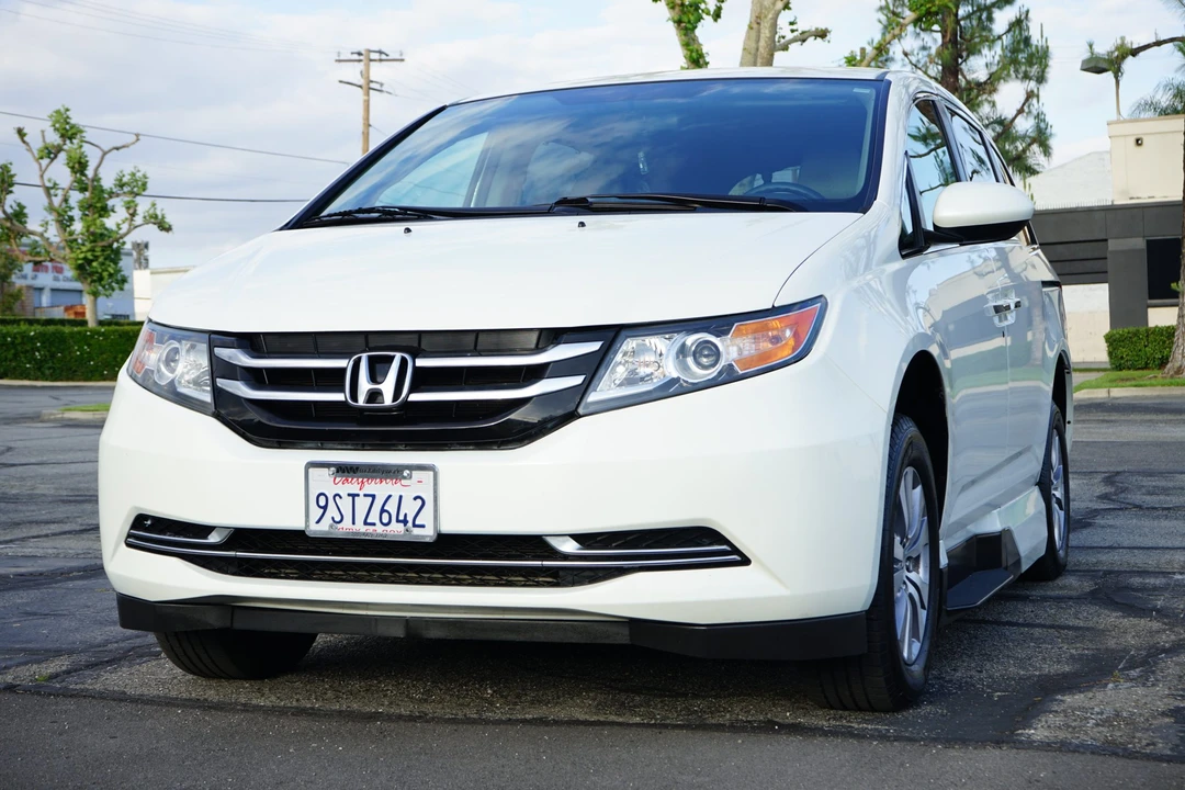 2014 Honda Odyssey - Image 27 of 31