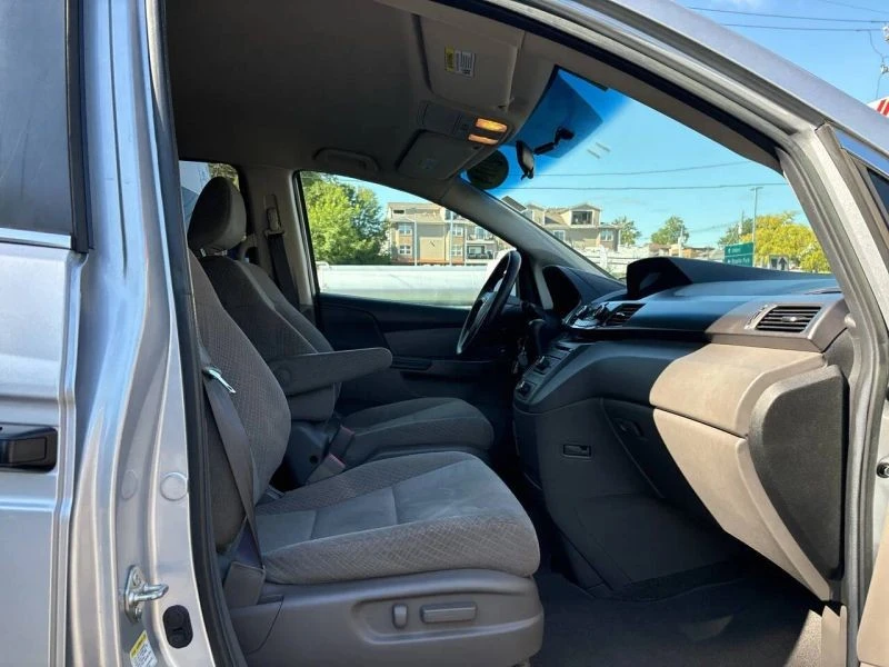 2014 Honda Odyssey - Image 8 of 12