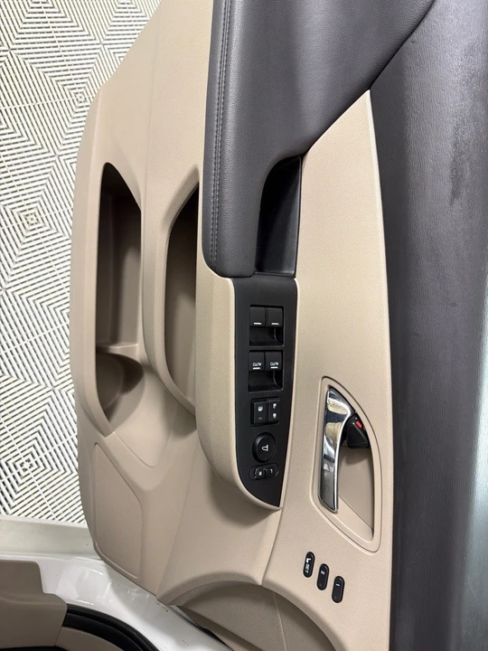 2014 Honda Odyssey - Image 8 of 12