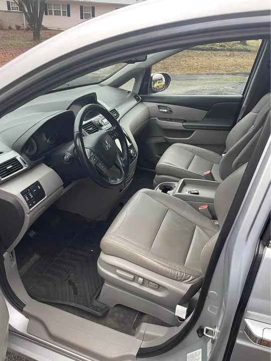 2014 Honda Odyssey - Image 10 of 16