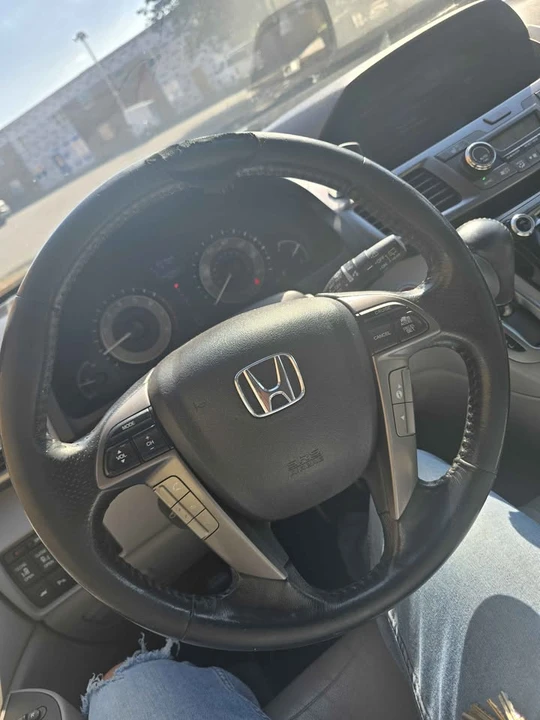 2014 Honda Odyssey - Image 2 of 16
