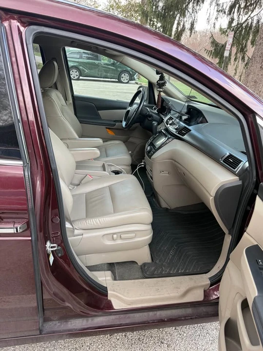 2014 Honda Odyssey - Image 6 of 10