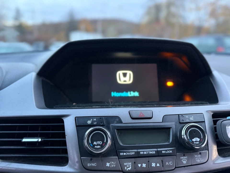 2014 Honda Odyssey - Image 11 of 18