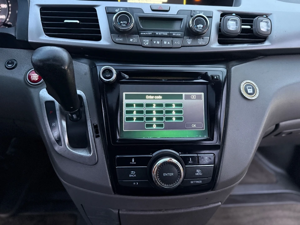 2014 Honda Odyssey - Image 12 of 18