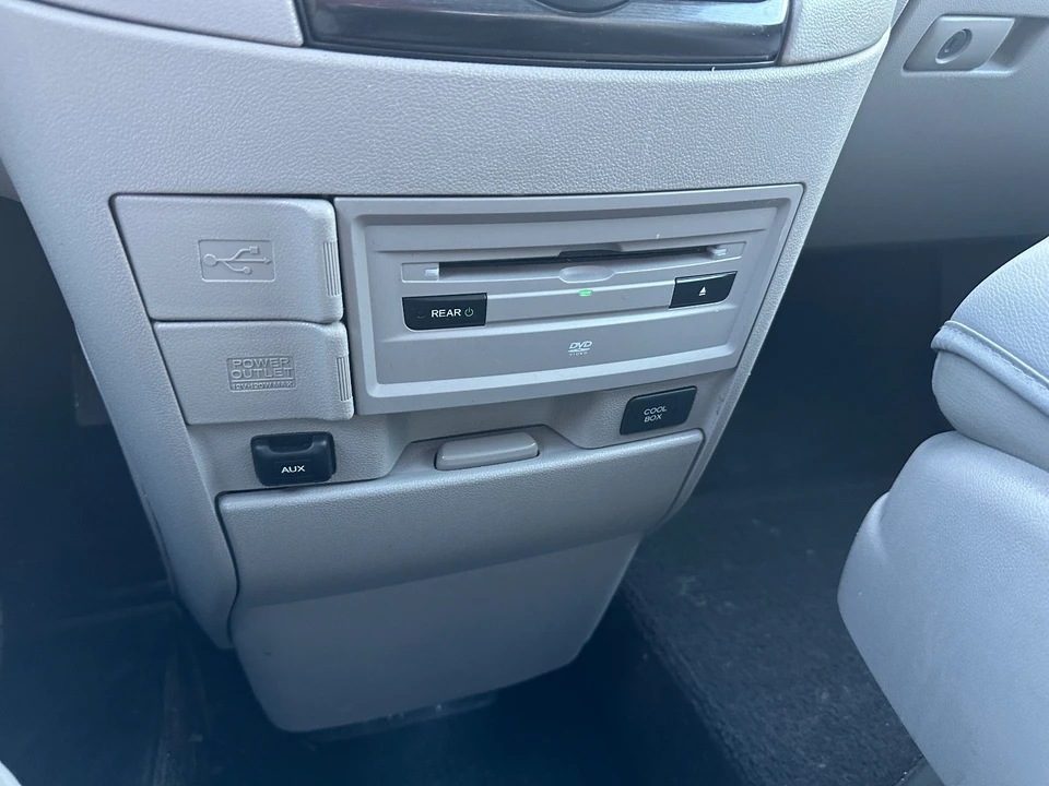 2014 Honda Odyssey - Image 15 of 21