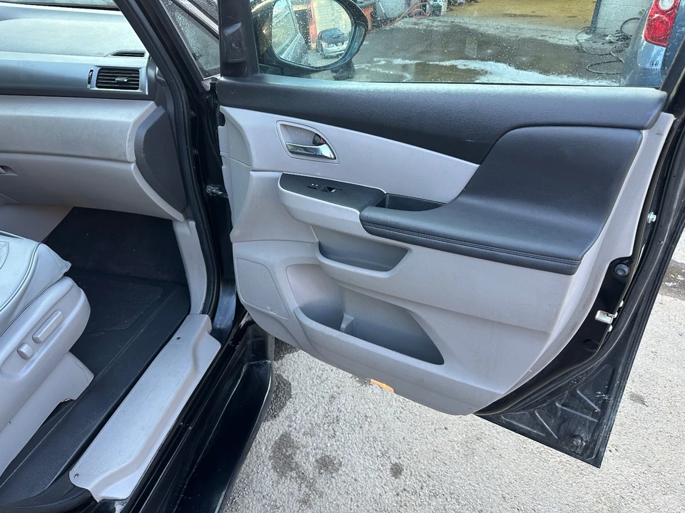 2014 Honda Odyssey - Image 18 of 21