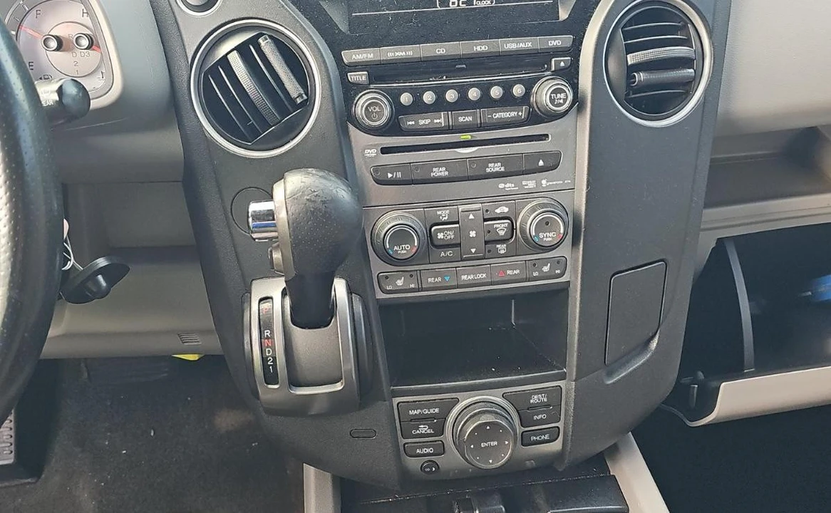 2014 Honda Pilot 2nd Gen - Image 10 of 11