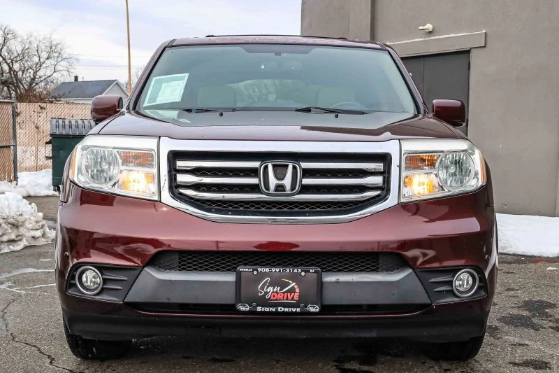 2014 Honda Pilot 2nd Gen - Image 2 of 12