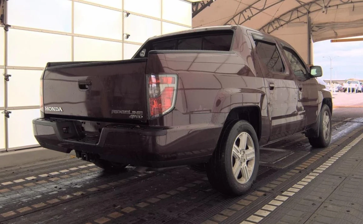 2014 Honda Ridgeline 1st Gen - Image 4 of 10