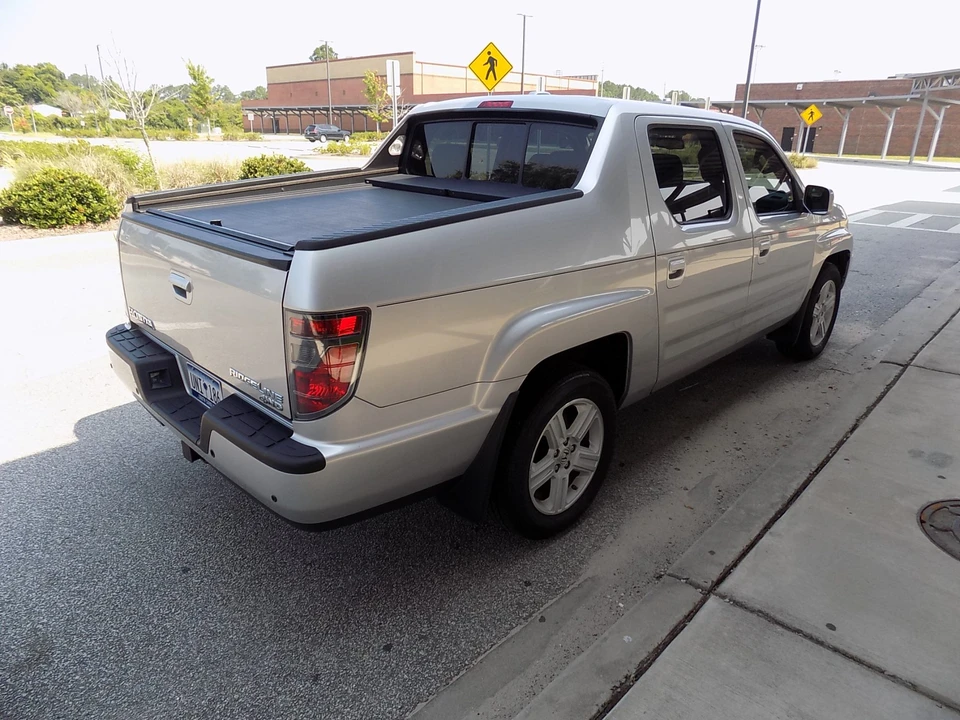 2014 Honda Ridgeline 1st Gen - Image 9 of 31