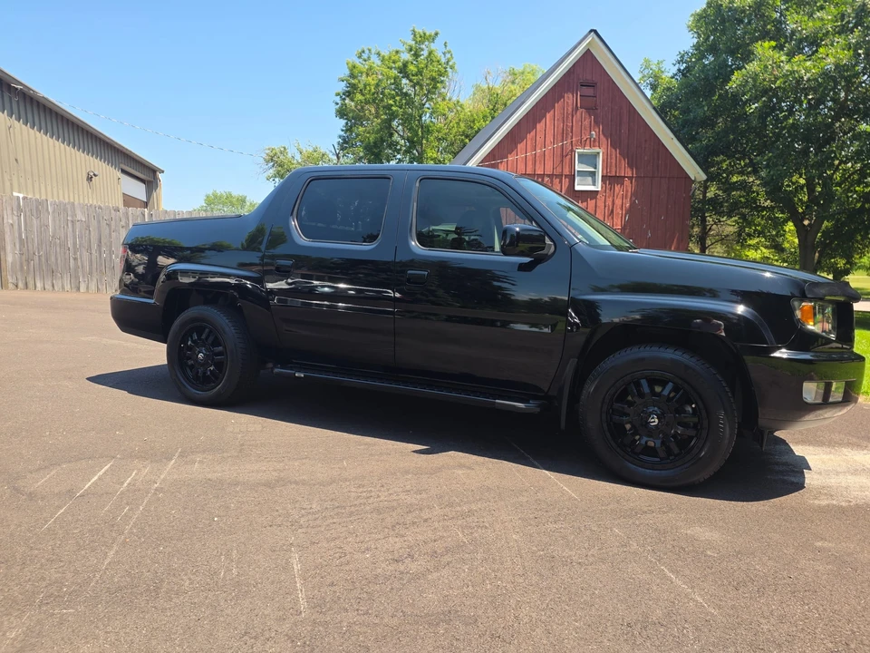 2014 Honda Ridgeline 1st Gen - Image 2 of 31