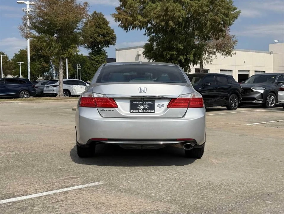 2014 Honda Accord 9th Gen - Image 5 of 9