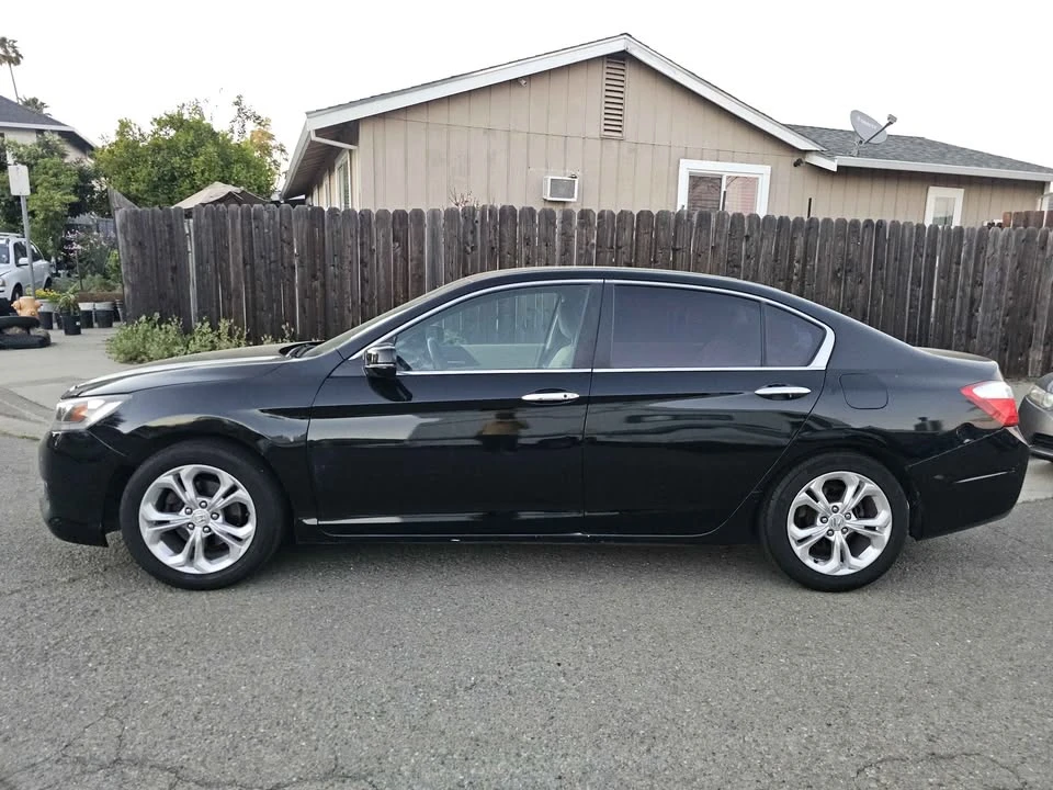 2014 Honda Accord 9th Gen - Image 17 of 18