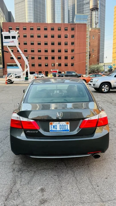 2014 Honda Accord 9th Gen - Image 4 of 5