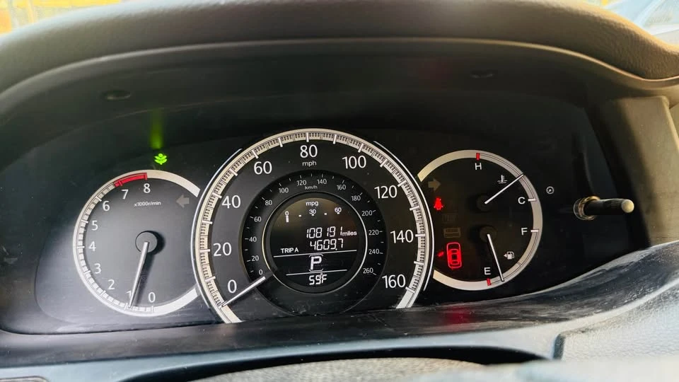 2014 Honda Accord 9th Gen - Image 5 of 5