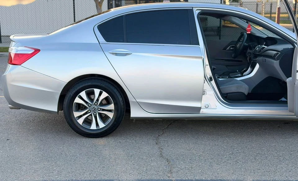 2014 Honda Accord 9th Gen - Image 9 of 12