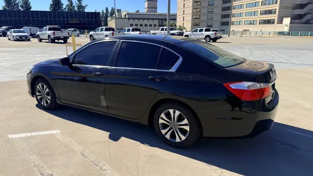 2014 Honda Accord 9th Gen - Image 2 of 7