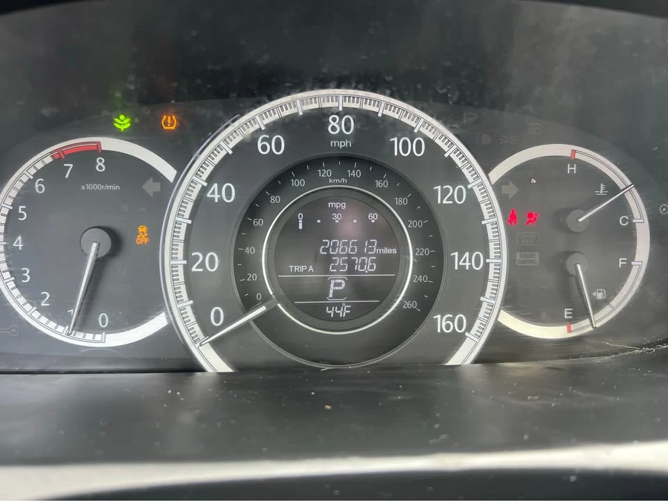 2014 Honda Accord 9th Gen - Image 10 of 11