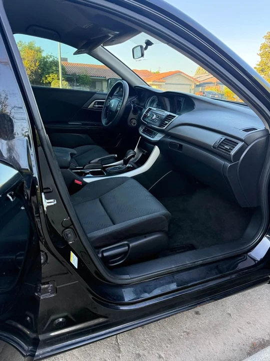 2014 Honda Accord 9th Gen - Image 2 of 11