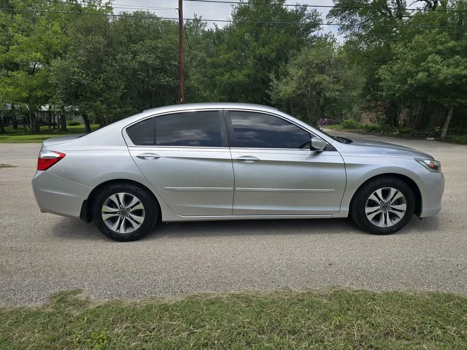 2014 Honda Accord 9th Gen - Image 8 of 17