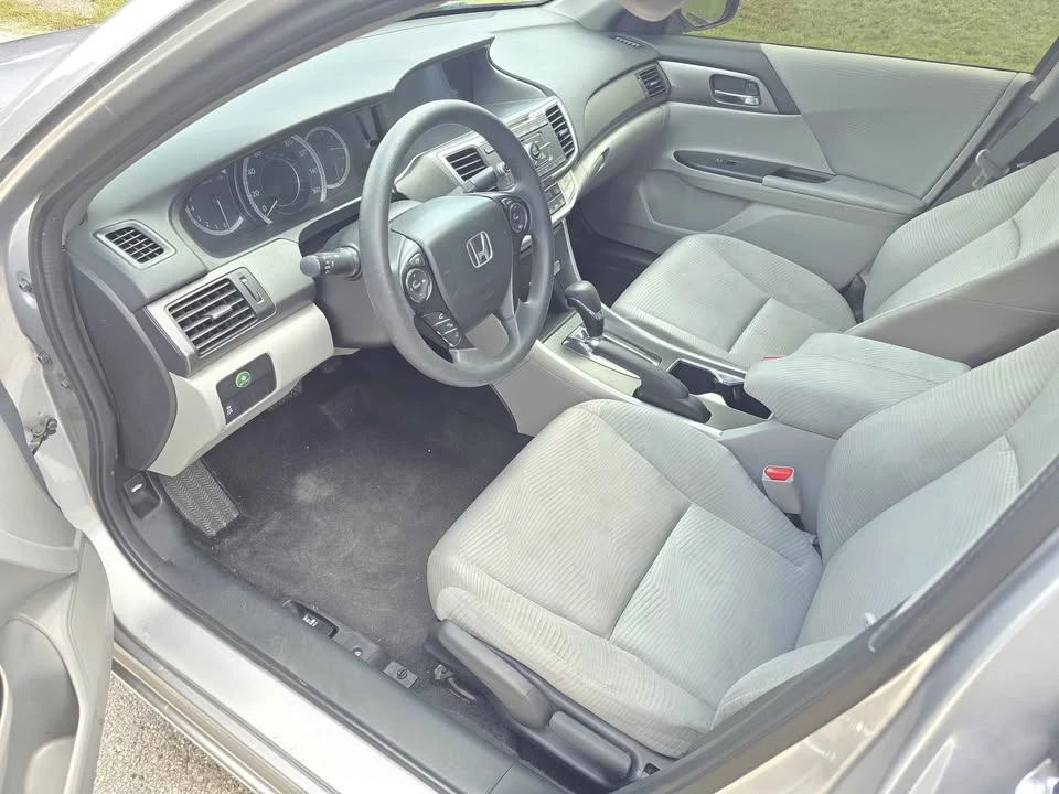 2014 Honda Accord 9th Gen - Image 16 of 17