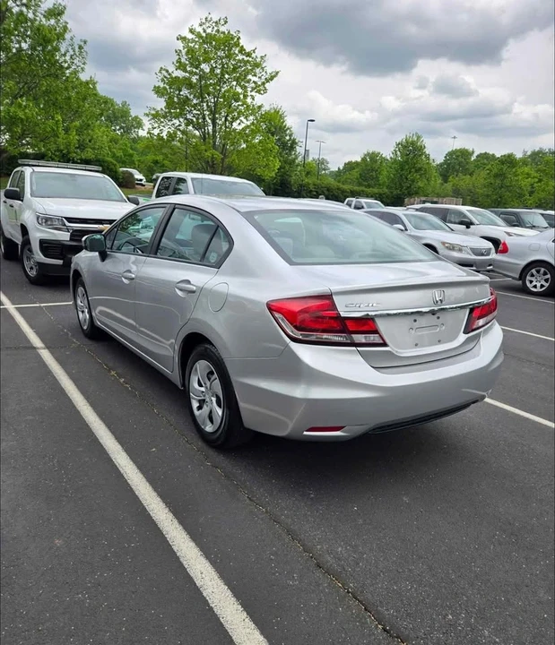 2014 Honda Civic 9th Gen - Image 4 of 7