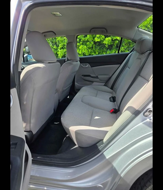 2014 Honda Civic 9th Gen - Image 6 of 7
