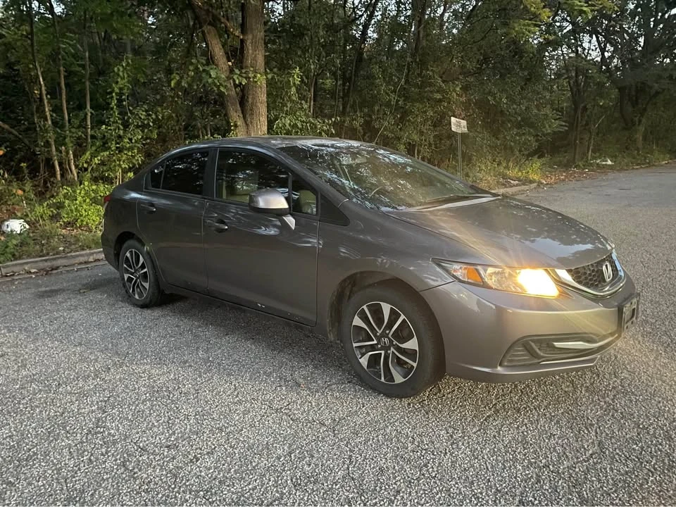 2014 Honda Civic 9th Gen - Image 4 of 10