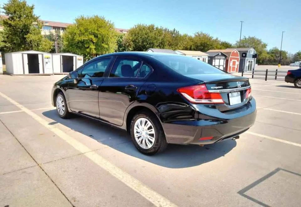 2014 Honda Civic 9th Gen - Image 5 of 15