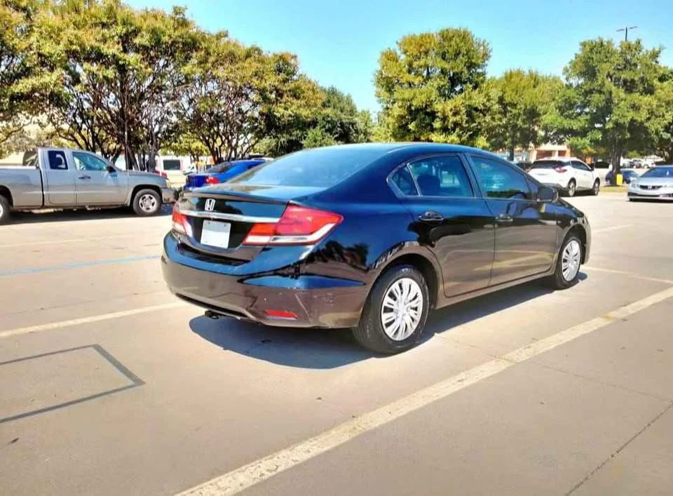 2014 Honda Civic 9th Gen - Image 2 of 15