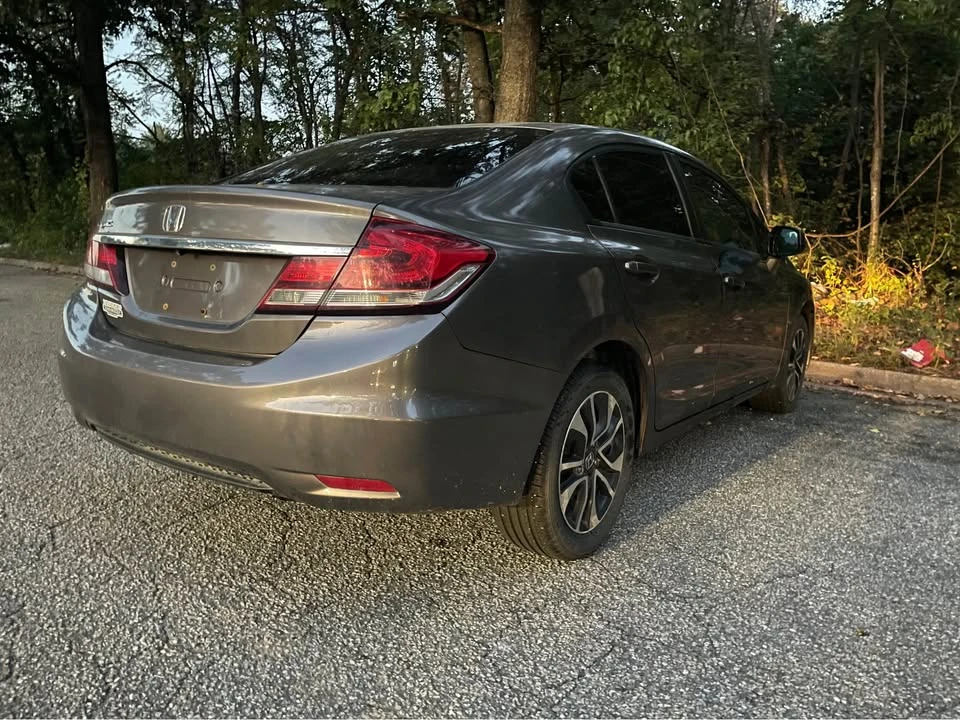 2014 Honda Civic 9th Gen - Image 6 of 10