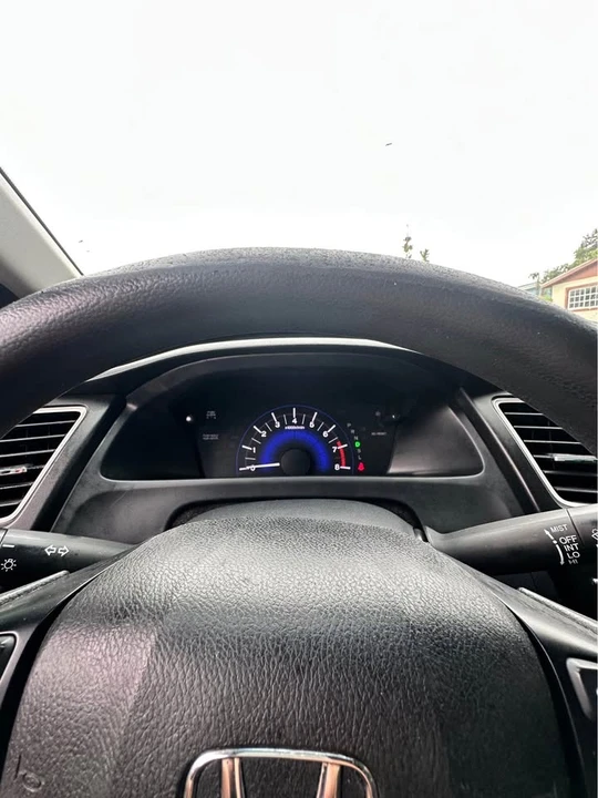 2014 Honda Civic 9th Gen - Image 9 of 11