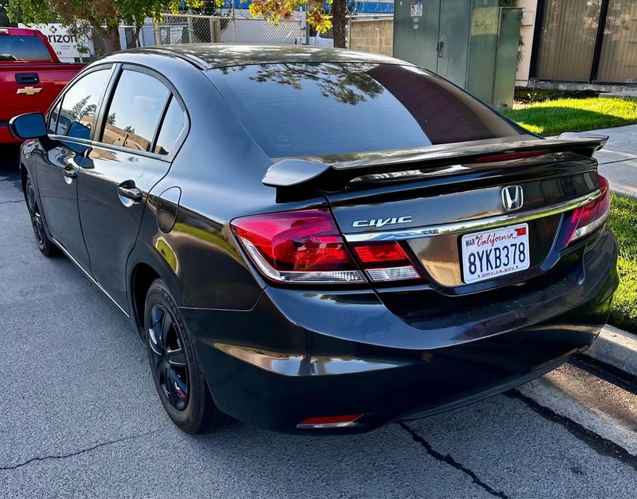 2014 Honda Civic 9th Gen - Image 4 of 9