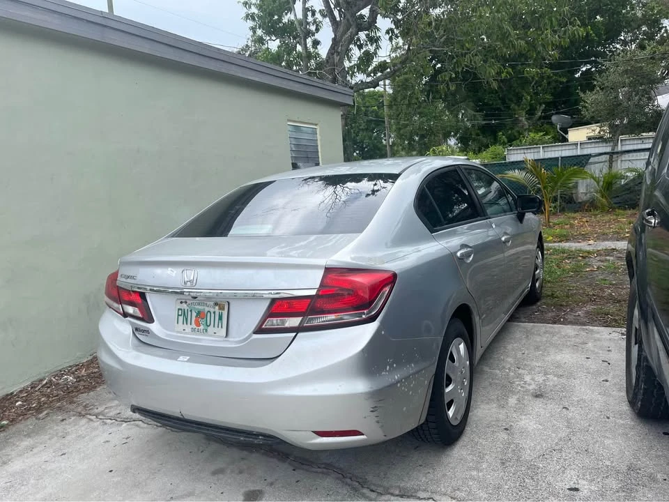 2014 Honda Civic 9th Gen - Image 2 of 2