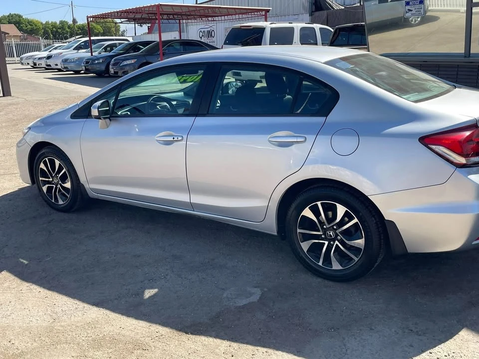 2014 Honda Civic 9th Gen - Image 4 of 10