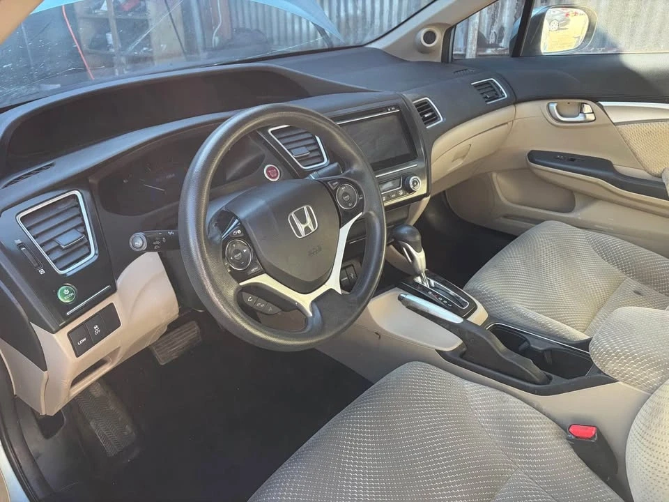 2014 Honda Civic 9th Gen - Image 9 of 19
