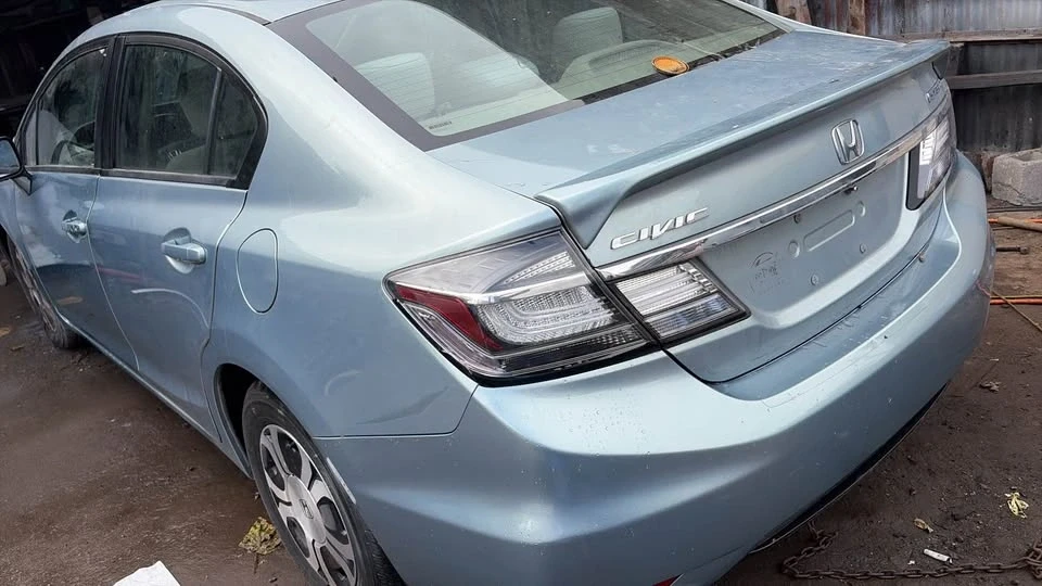 2014 Honda Civic 9th Gen - Image 11 of 19