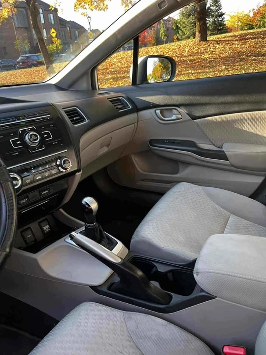 2014 Honda Civic 9th Gen - Image 3 of 7