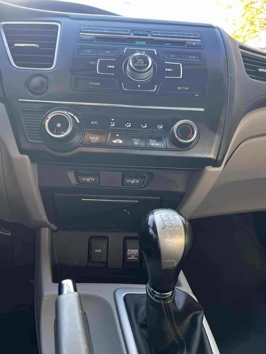 2014 Honda Civic 9th Gen - Image 5 of 7