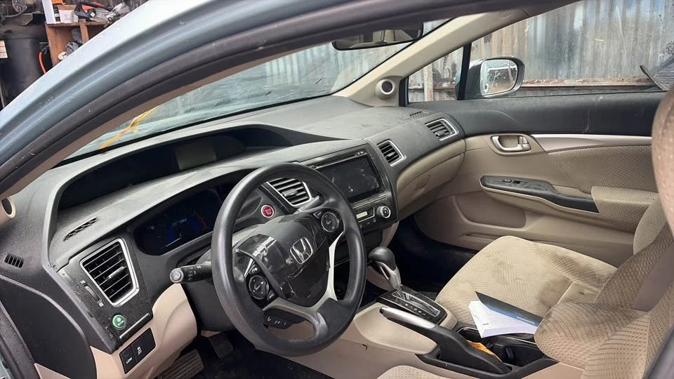 2014 Honda Civic 9th Gen - Image 15 of 19
